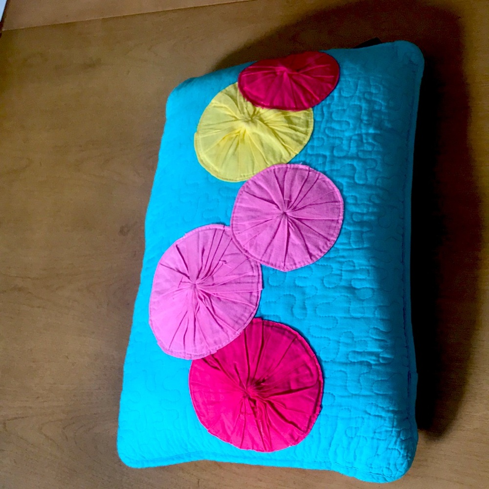 GORGEOUS!!! Cynthia Rowley 2 pc Twin quilt set - Picture 3 of 6